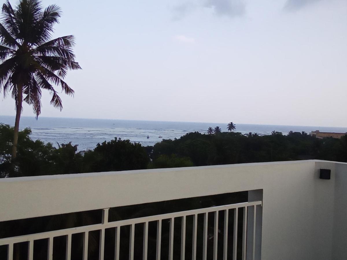 Bed and Breakfast The Moose Weligama Esterno foto