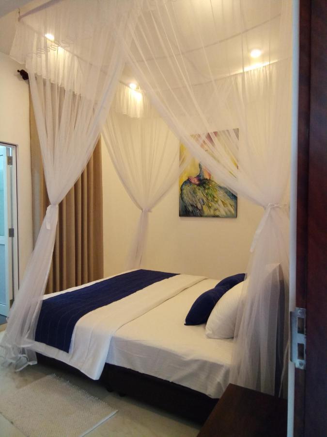 Bed and Breakfast The Moose Weligama Esterno foto