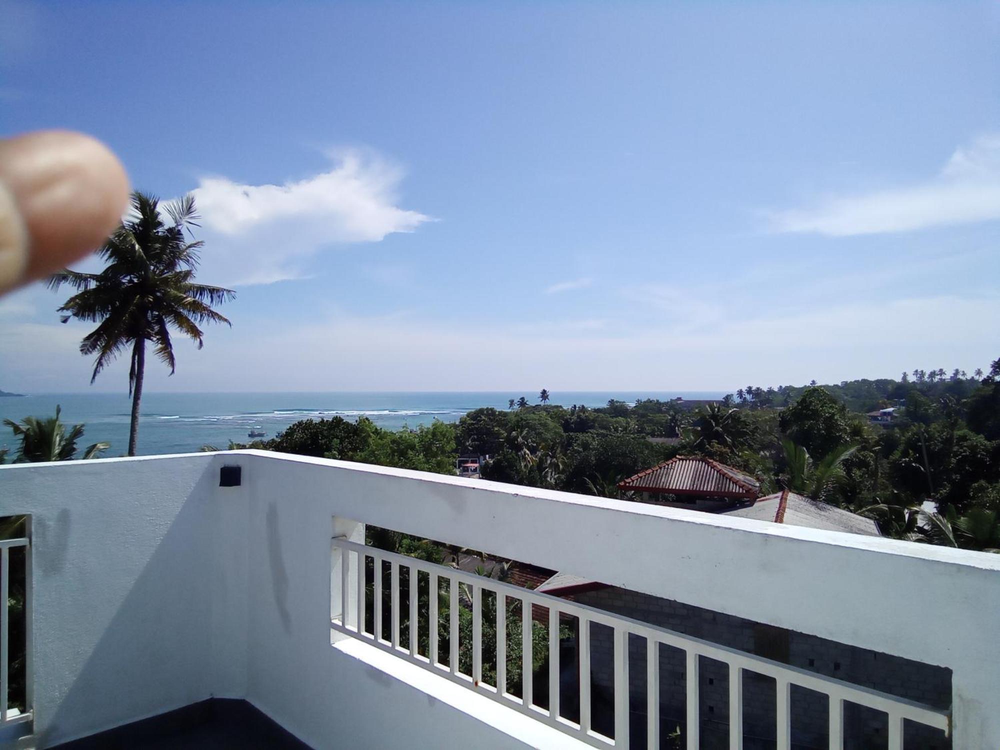 Bed and Breakfast The Moose Weligama Esterno foto