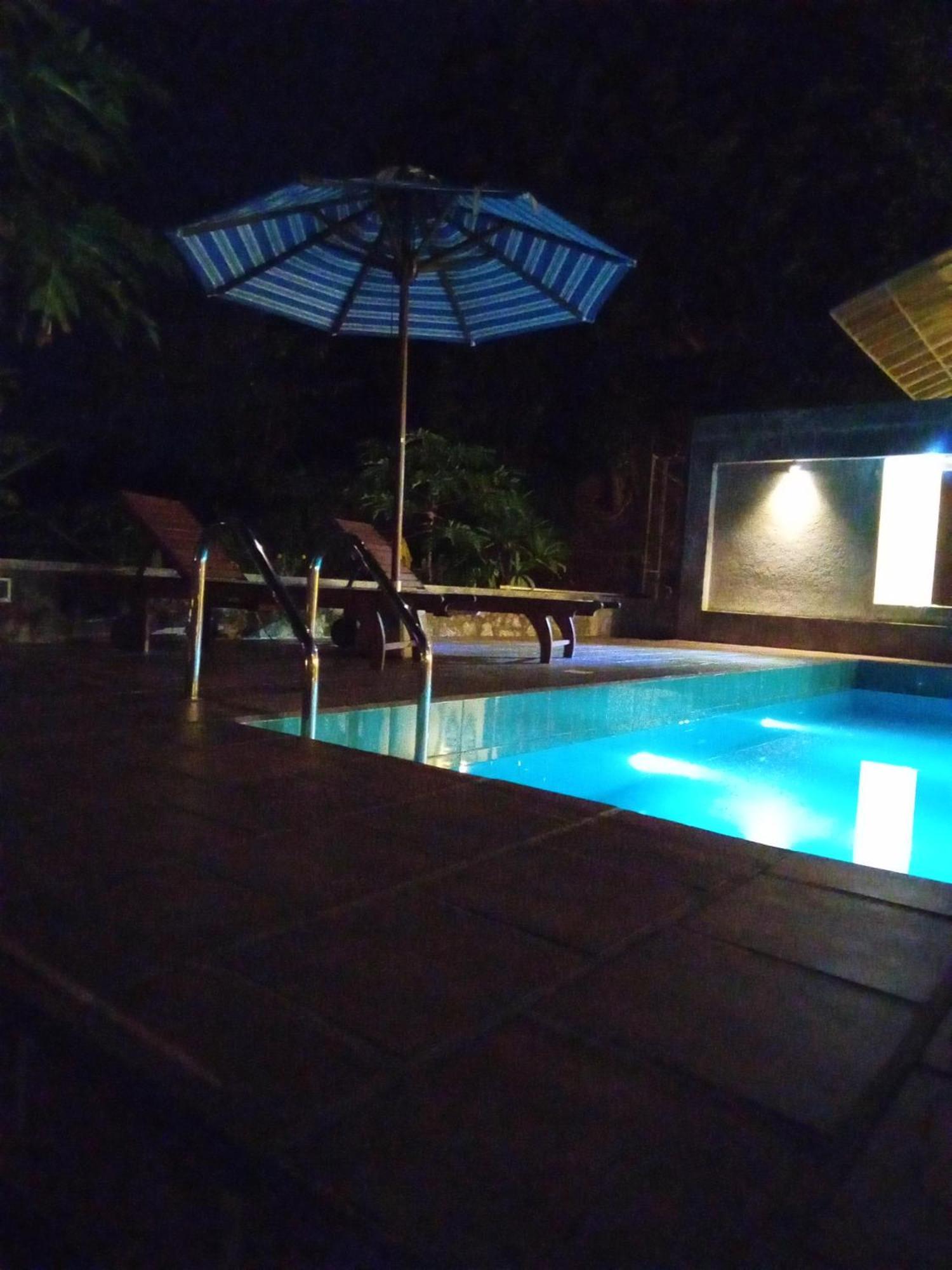 Bed and Breakfast The Moose Weligama Esterno foto