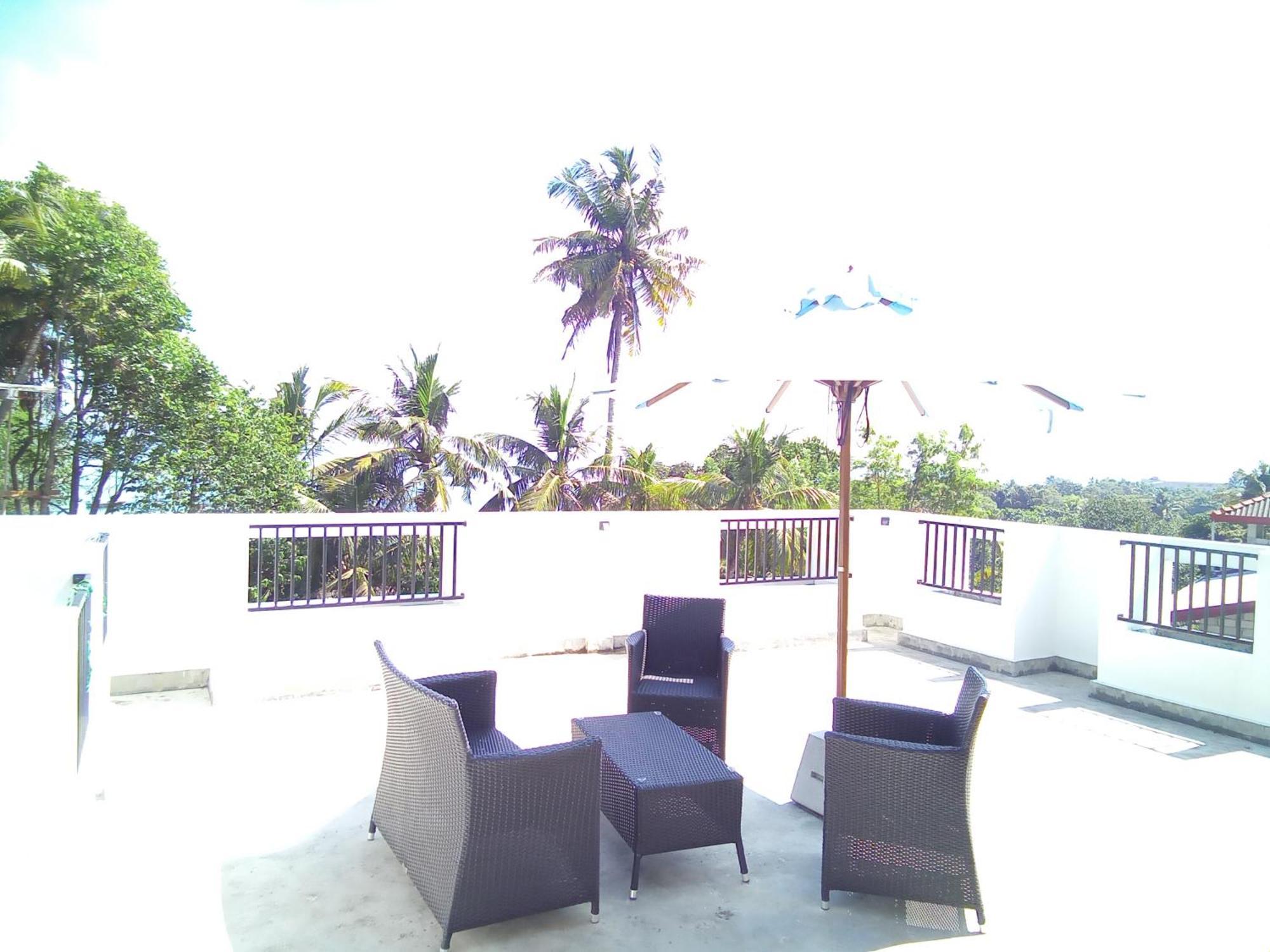 Bed and Breakfast The Moose Weligama Esterno foto