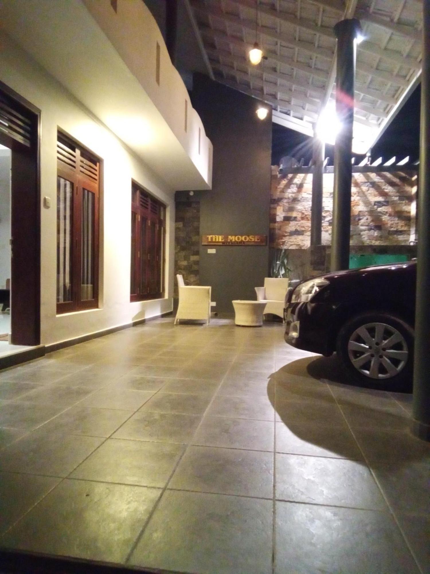 Bed and Breakfast The Moose Weligama Esterno foto
